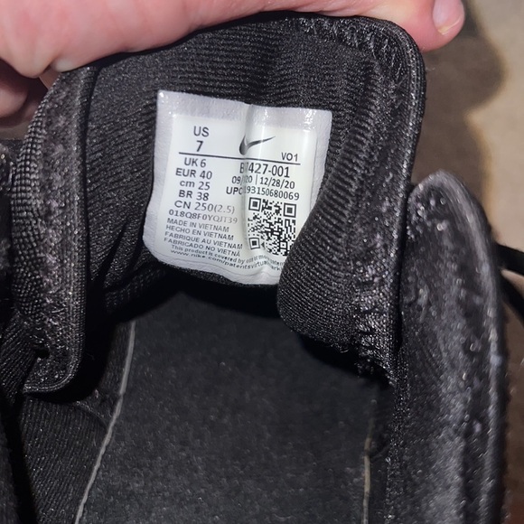 Nike LeBron James Basketball Shoes Size 7 - Picture 7 of 8